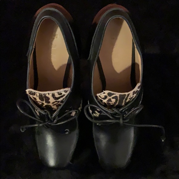 ๐ON SALE ๐ L.A.M.B. Doroata Oxford Bootie - Picture 6 of 7